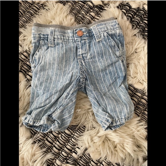 $10 add on bundle of baby gap shorts - Picture 4 of 7